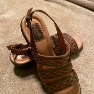 Clark’s Artesian Sandals. Only worn inside home 1 time. Size 8 narrow.